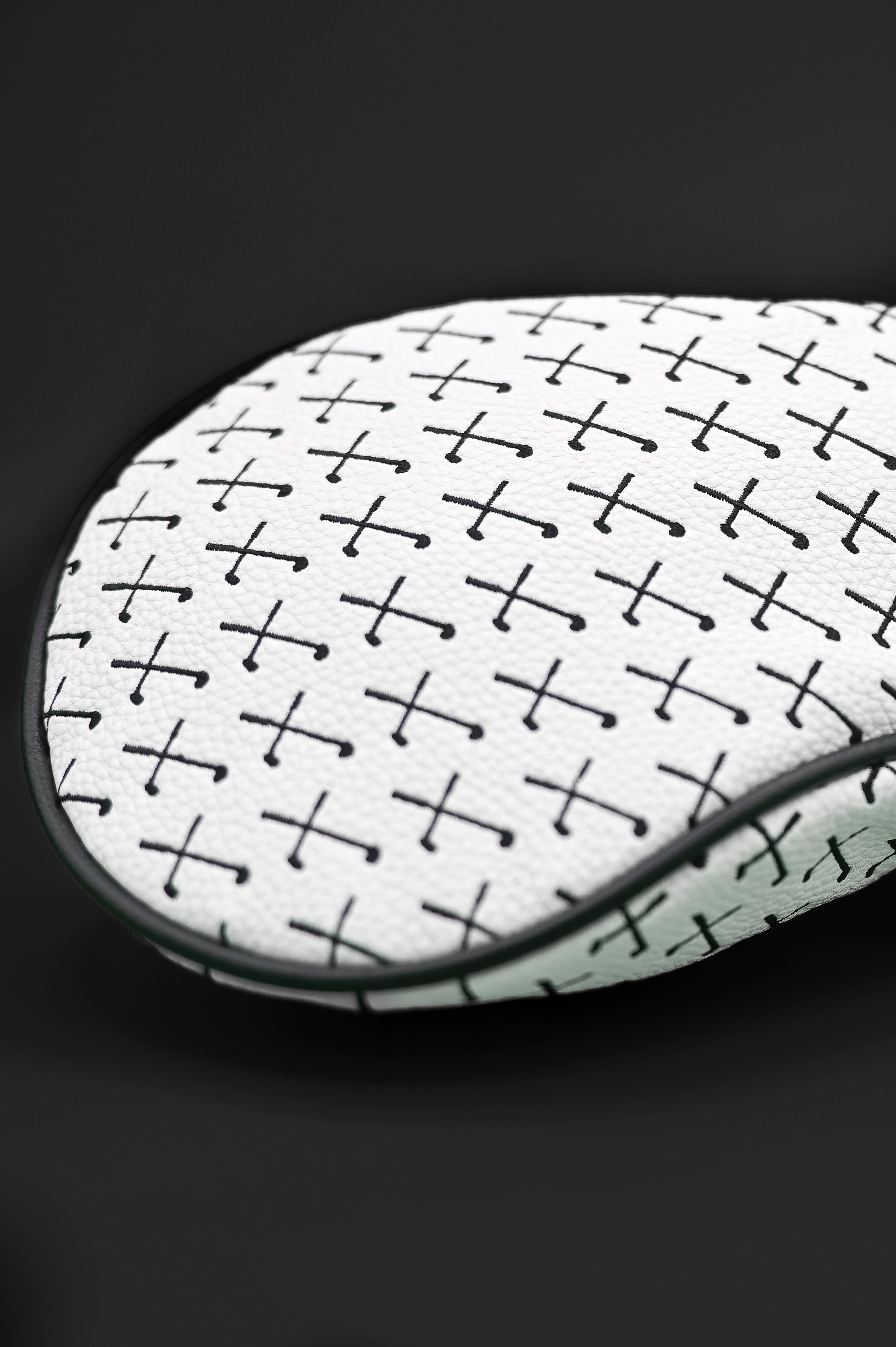 The Cross Driver Headcover – Premium Christian Golf Club Cover