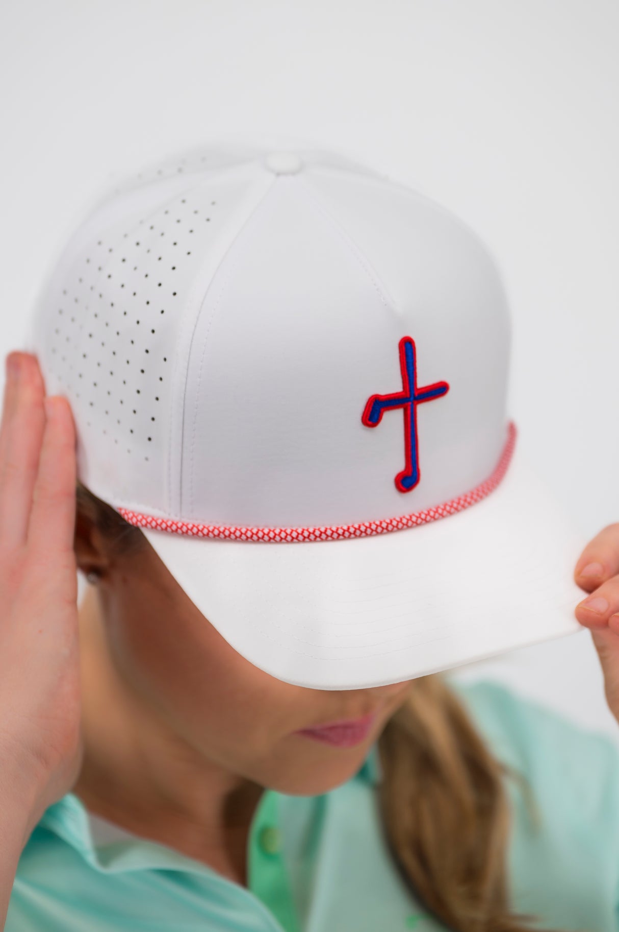 Fig Tree “Freedom” Rope Hat – White with Red & Blue Cross