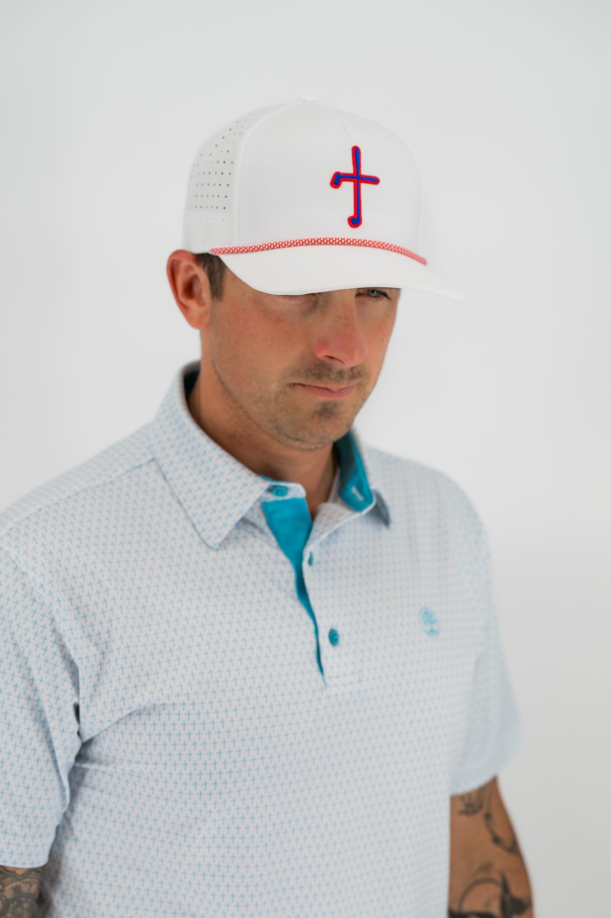 Fig Tree “Freedom” Rope Hat – White with Red & Blue Cross