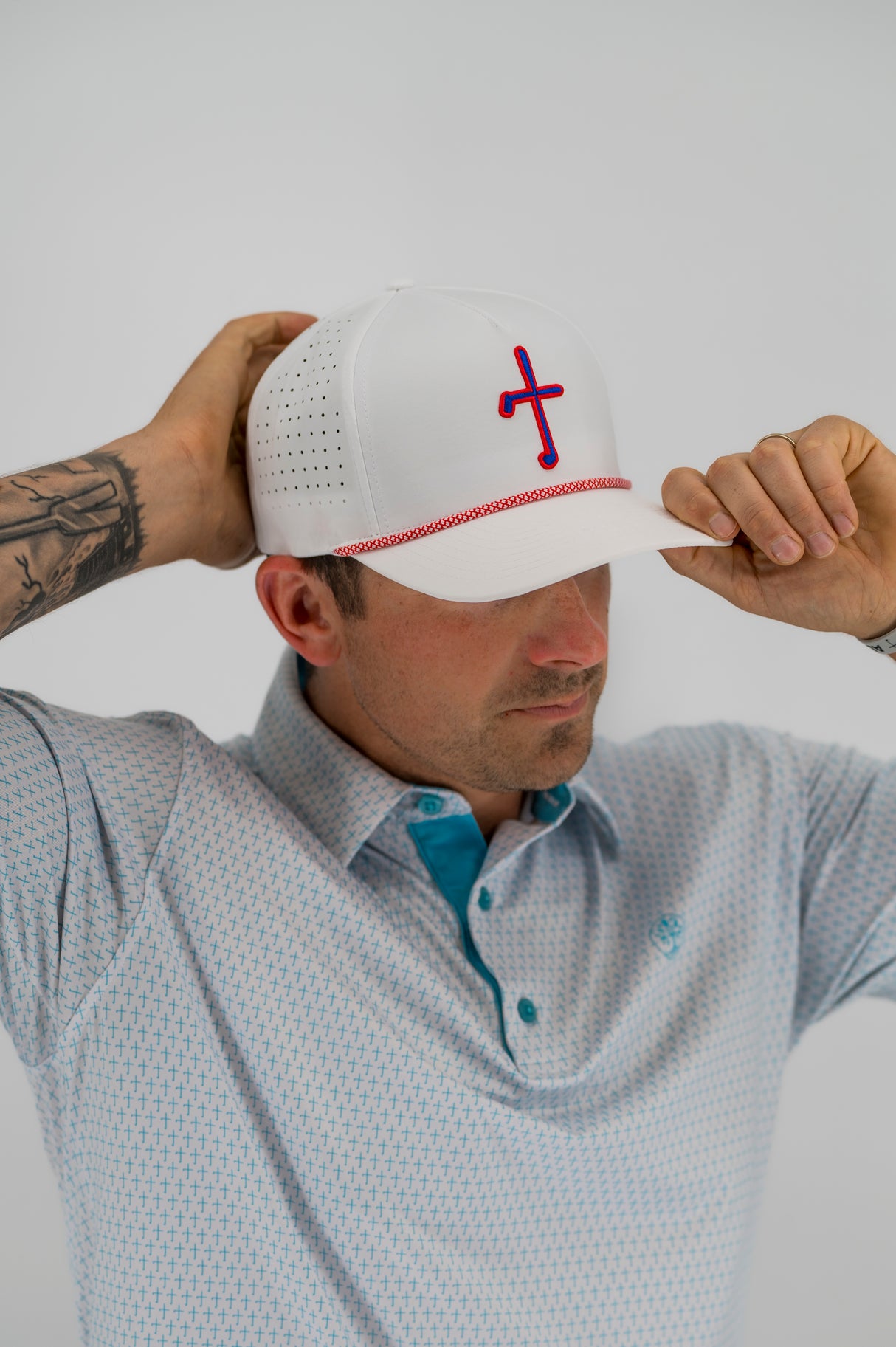 Fig Tree “Freedom” Rope Hat – White with Red & Blue Cross